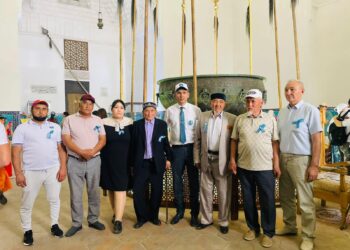 ЖЕҢІС КҮНІНЕ ОРАЙ АРДАГЕРЛЕР ЕРЛІКТІ ҰЛЫҚТАП, ЖАҢАРҒАН ТҮРКІСТАНДЫ ТАМАШАЛАДЫ