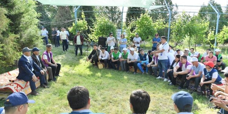 Ө.ШӨКЕЕВ ЕРІКТІЛЕРІМЕН ЕРКІН КЕЗДЕСУ ӨТКІЗДІ