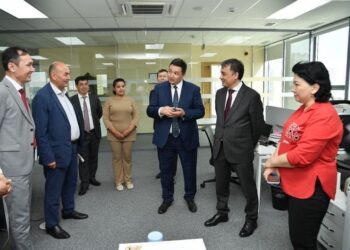 МИНИСТР ТҮРКІСТАНДЫҚ ЖУРНАЛИСТЕРМЕН КЕЗДЕСТІ