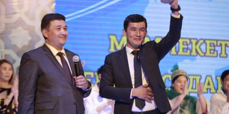 ГОССЛУЖАЩИЕ РЕГИОНА ПОДАРИЛИ ДУХОВНЫЙ ПРАЗДНИЧНЫЙ ВЕЧЕР СВОИМ КОЛЛЕГАМ