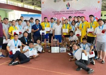 ТҮРКІСТАНДЫҚ ЖУРНАЛИСТЕР ЕЛ ЧЕМПИОНЫ АТАНДЫ