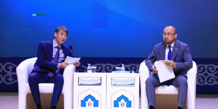 ТҮРКІСТАН: ДӘУРЕН АБАЕВ СПОРТ ТӨРЕШІЛЕРІНІҢ ЕҢБЕКАҚЫСЫН КӨТЕРУ ТУРАЛЫ АЙТТЫ