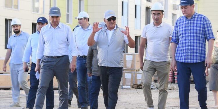 ТҮРКІСТАН ЖАҢА НЫСАНДАРМЕН ТҮРЛЕНЕ ТҮСПЕК