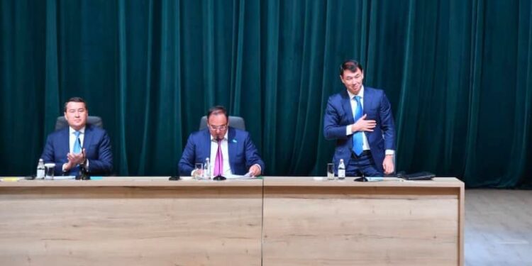 Әлихан Смайылов Түркістан облысының активіне жаңа әкімді таныстырды