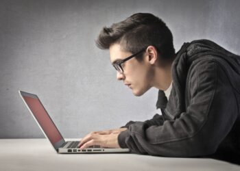 Әлеуметтік желілердегі күмәнді діни ақпараттардан абай болайық!