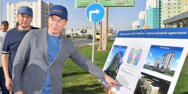ДАРХАН САТЫБАЛДЫ: ТҮРКІСТАНДАҒЫ ҚҰРЫЛЫС ҚАРҚЫНЫ БӘСЕҢДЕМЕЙДІ