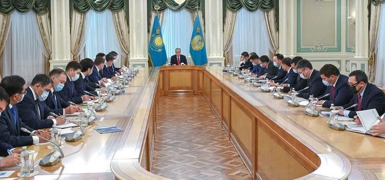 Мемлекет басшысы әкімдермен кеңес өткізді