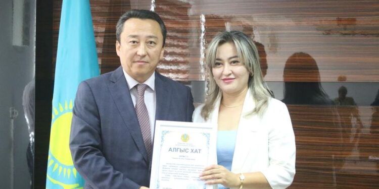 ТҮРКІСТАН: ТӨЛЕБИДЕ ШАҒЫН ЖӘНЕ ОРТА БИЗНЕС ӨКІЛДЕРІ МАРАПАТТАЛДЫ