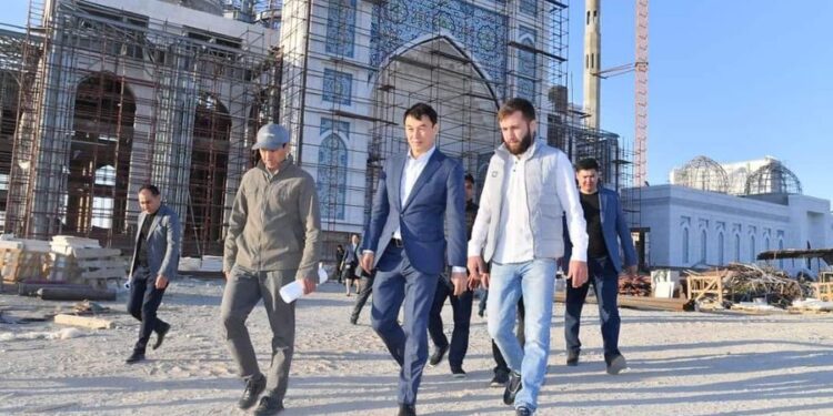 ТҮРКІСТАНДА ТЕҢДЕСІ ЖОҚ ИСЛАМ ОРТАЛЫҚТАРЫ БОЙ КӨТЕРДІ