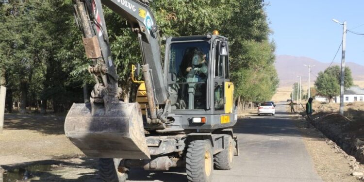 ТҮРКІСТАН: ТҮЛКІБАСТАҒЫ ИІРСУ АУЫЛЫНА ГАЗ ҚҰБЫРЫ ТАРТЫЛЫП ЖАТЫР