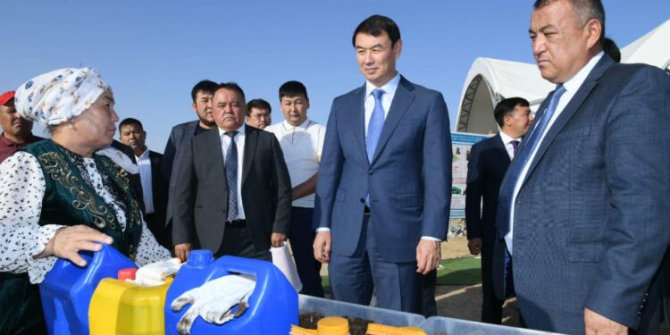 ТҮРКІСТАН: КЕЛЕСТЕГІ КӘСІПОРЫНДА ЖЫЛЫЖАЙ ШАРУАШЫЛЫҒЫНА ҚАЖЕТТІ ЗАТТАР ШЫҒАРЫЛАДЫ