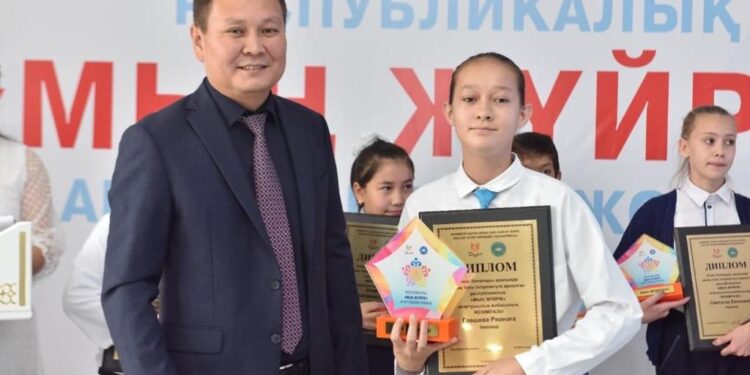 ШЫМКЕНТТЕ «МЫҢ ЖҮЙРІК» РЕСПУБЛИКАЛЫҚ БАЙҚАУЫНЫҢ ЖЕҢІМПАЗДАРЫ МАРАПАТТАЛДЫ