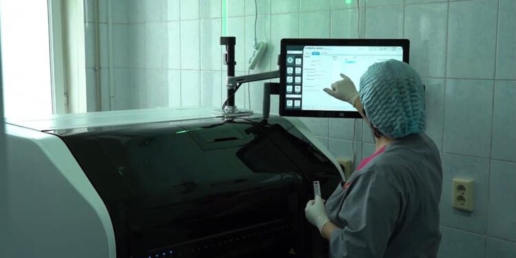 АИТВ ЖҰҚТЫРҒАН 600-ДЕН АСТАМ ӘЙЕЛ ДЕНІ САУ ҰРПАҚ ӘКЕЛДІ