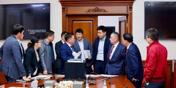 ШЫМКЕНТ ӘКІМІ ҚЫТАЙ ИНВЕСТОРЛАРЫМЕН КЕЗДЕСТІ