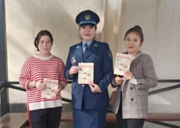 Полицейлер тұрғындарға жадынама таратты