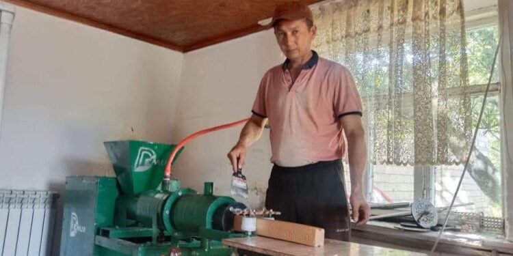 ТҮРКІСТАН: ТӨЛЕБИ ТҰРҒЫНЫ МЕМЛЕКЕТТІК ГРАНТ АРҚЫЛЫ САБЫН ӨНДІРУ ЦЕХЫН АШТЫ