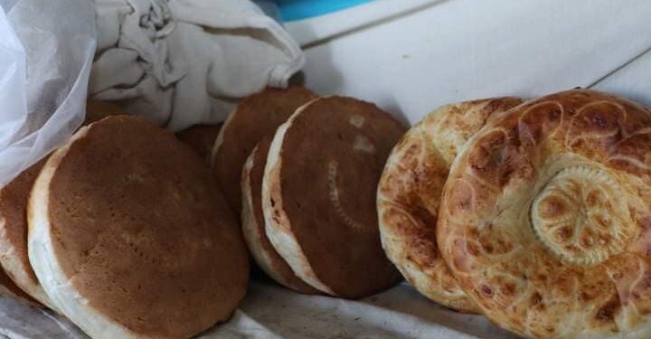 ТҮРКІСТАН: САРЫАҒАШ ТҰРҒЫНЫ МЕМЛЕКЕТТІК ГРАНТПЕН НАУБАЙХАНА АШЫП, КӘСІБІН ДАМЫТЫП ОТЫР