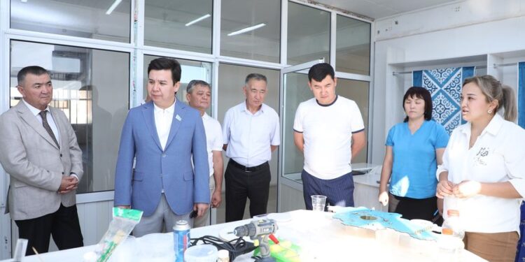 ПАРЛАМЕНТ МӘЖІЛІСІ ДЕПУТАТЫ КӘСІПКЕРДІҢ ЖҰМЫСЫМЕН ТАНЫСТЫ