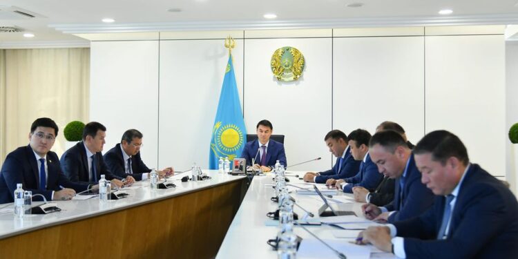 ТҮРКІСТАН ОБЛЫСЫНДА КӘСІПОРЫНДАР АШУ БАҒЫТЫНДАҒЫ ЖҰМЫСТАР ЖАЛҒАСЫП ЖАТЫР