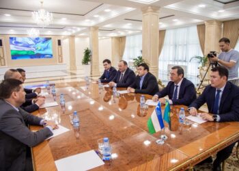 ТҮРКІСТАН ОБЛЫСЫНЫҢ ДЕЛЕГАЦИЯСЫ КӘСІПКЕРЛІКТІ ЖАНДАНДЫРУ МАҚСАТЫНДА ӨЗБЕКСТАН РЕСПУБЛИКАСЫНА ІССАПАРМЕН БАРДЫ