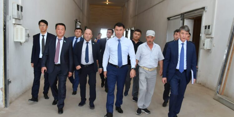 Д.САТЫБАЛДЫ САЙРАМДЫҚ КӘСІПКЕРЛЕРМЕН КЕЗДЕСТІ