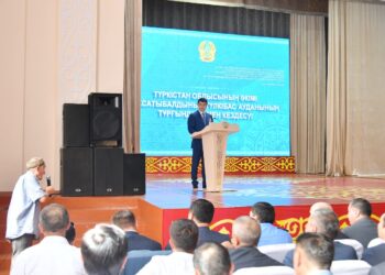 ДАРХАН САТЫБАЛДЫ: «ТҮЛКІБАС АУДАНЫНДАҒЫ ЖАҢА ӨНДІРІС ОРЫНДАРЫНДА 4 МЫҢҒА ЖУЫҚ АДАМ ЖҰМЫСПЕН ҚАМТЫЛАДЫ»