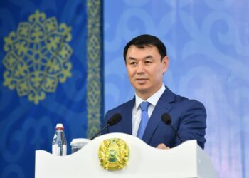 ДАРХАН САТЫБАЛДЫ САЙРАМ АУДАНЫНЫҢ ӨЗЕКТІ МӘСЕЛЕЛЕРІН ХАЛЫҚПЕН БІРГЕ ТАЛҚЫЛАДЫ