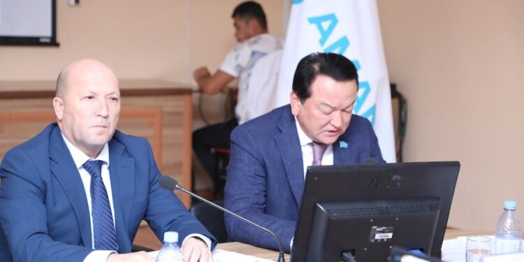 «АУЫЛ АМАНАТЫ» ЖӘНЕ «ЖЕР АМАНАТЫ» БАҒДАРЛАМАЛАРЫНЫҢ ЖҮЗЕГЕ АСЫРЫЛУ БАРЫСЫ ТАЛҚЫЛАНДЫ