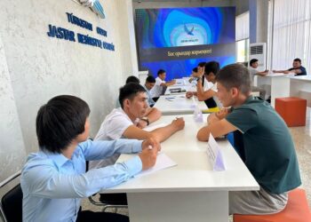 ТҮРКІСТАН: ОБЛЫСТЫҚ ЖАСТАР ОРТАЛЫҒЫНДА БОС ЖҰМЫС ОРЫНДАРЫНЫҢ ЖӘРМЕҢКЕСІ ӨТТІ