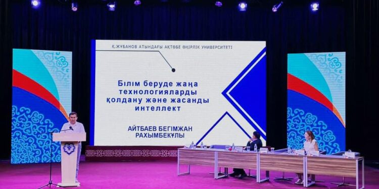 ТҮРКІСТАН ТӨРІНДЕ ТІЛ ЖАНАШЫРЛАРЫНЫҢ ҚАТЫСУЫМЕН ӨҢІРЛІК СЕМИНАР ӨТТІ