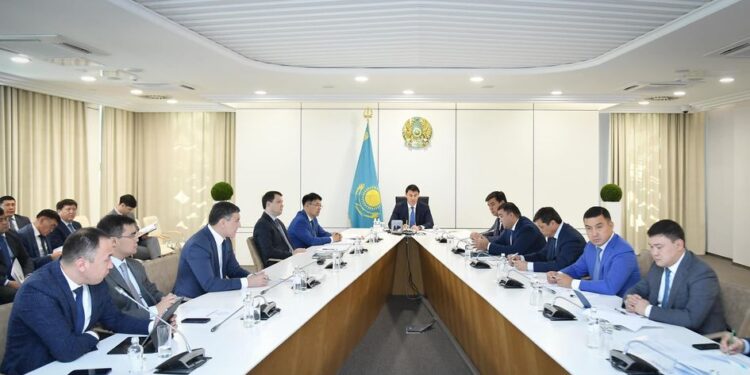 ТҮРКІСТАН: САЛЫҚТЫҚ ТҮСІМДЕР МӘСЕЛЕСІ ТАЛҚЫЛАНДЫ