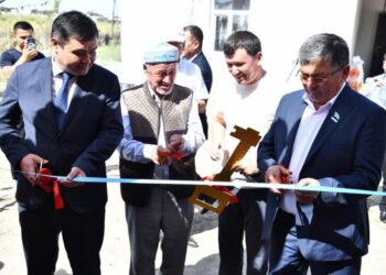 ТҮРКІСТАН: ОТЫРАРЛЫҚ ЖОМАРТ ЖАНДАР ҚОС МҰҚТАЖ ОТБАСЫНА БАСПАНА СЫЙЛАДЫ