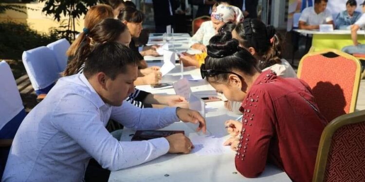 ТҮРКІСТАН: АРЫСТА “ЕҢБЕК КҮНІНЕ” ОРАЙ ЖӘРМЕҢКЕ ӨТТІ