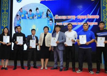 ТҮРКІСТАН: АРЫСТА ЖАЛЫНДЫ ЖАСТАРДЫҢ БАСЫН ҚОСҚАН ФОРУМ ӨТТІ