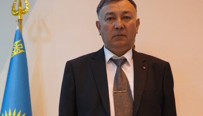 МҰҒАЛІМНІҢ БЕДЕЛІ ІЗДЕНІСПЕН КӨТЕРІЛЕДІ