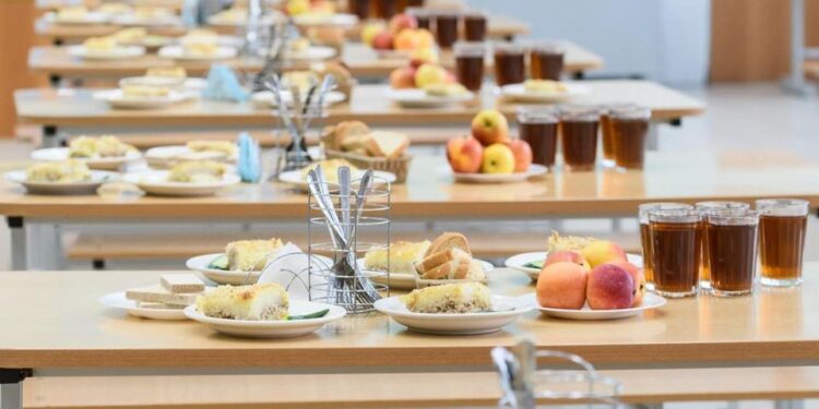 ТҮРКІСТАН ОБЛЫСЫНДА 188 МЫҢҒА ЖУЫҚ БАСТАУЫШ СЫНЫП ОҚУШЫЛАРЫ ТЕГІН ЫСТЫҚ ТАМАҚПЕН ҚАМТЫЛДЫ