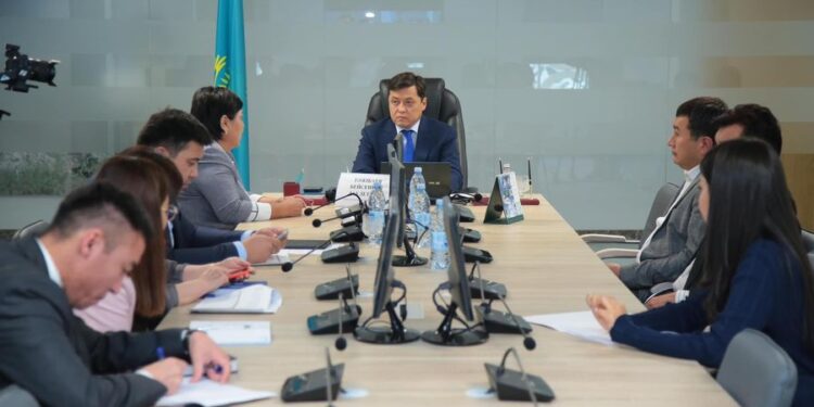 ТҮРКІСТАН: БІЛІМ ЖӘНЕ МӘДЕНИЕТ САЛАСЫНА ҚАТЫСТЫ ӨТІНІШТЕР МЕН ҰСЫНЫСТАР ТЫҢДАЛДЫ