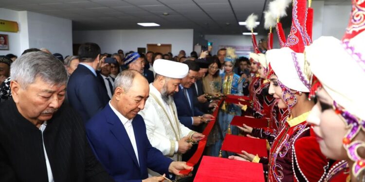 ТҮРКІСТАН: ОҚУ ОРДАСЫНДА АКАДЕМИК СЕРІК ПІРӘЛИЕВТІҢ ЕҢБЕГІН ЕСКЕ АЛДЫ