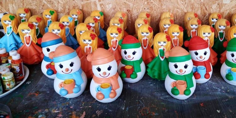 ТҮРКІСТАН: КЕЛЕСТІК 11 ЖАСАР ОҚУШЫ ГИПСТЕН БҰЙЫМ ЖАСАУ КӘСІБІН МЕҢГЕРГЕН