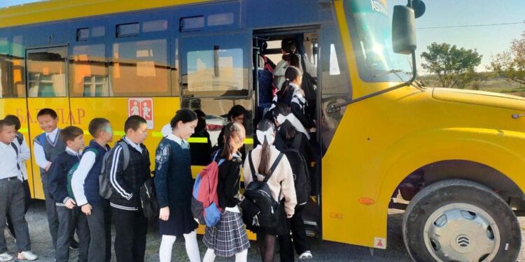 ТҮРКІСТАН: САЙРАМДА 1500-ДЕН АСТАМ ОҚУШЫ МЕКТЕПКЕ ЖАҢА АВТОБУСПЕН ТЕГІН ҚАТЫНАЙДЫ