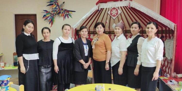 МЕКТЕПКЕ ДЕЙІНГІ ҰЙЫМ ПЕДАГОГТЕРІНЕ ӘДІСТЕМЕЛІК КӨМЕК КӨРСЕТІЛДІ