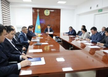 САУРАНДА СЫБАЙЛАС ЖЕМҚОРЛЫҚҚА ҚАРСЫ КОМИССИЯ ОТЫРЫСЫ ӨТТІ