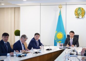 ТҮРКІСТАН: ТҰРҒЫН ҮЙ-КОММУНАЛДЫҚ ШАРУАШЫЛЫҒЫ САЛАСЫН ЖАНДАНДЫРУ ЖОЛДАРЫ ҚАРАЛДЫ