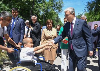 Мемлекет басшысы «Jas Galym. Science Quest» фестиваліне қатысушы балалармен жүздесті