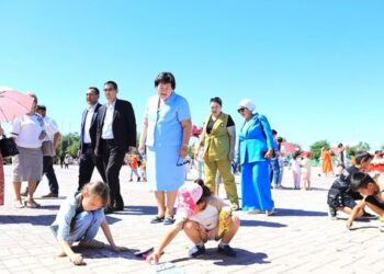 АРЫСТА ШАТТЫҚҚА ТОЛЫ БАЛАЛАР МЕРЕКЕСІ 3 САЯБАҚТА КЕҢ КӨЛЕМДЕ АТАП ӨТІЛДІ