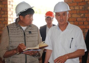 СОЗАҚТА «ЖАЙЛЫ МЕКТЕП» ЖОБАСЫ АЯСЫНДА 900 ОРЫНДЫҚ МЕКТЕПТІҢ ҚҰРЫЛЫСЫ ЖАЛҒАСУДА