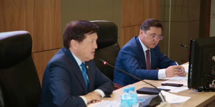 ТҮРКІСТАН: ДЕНСАУЛЫҚ САҚТАУ САЛАСЫНДАҒЫ МӘСЕЛЕЛЕР ТАЛҚЫЛАНДЫ