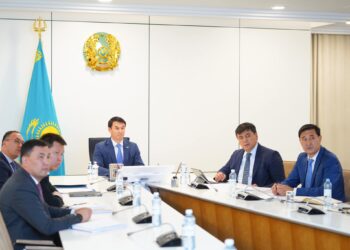 ТҮРКІСТАН: ӘУЕЖАЙ ӘЛЕУЕТІН АРТТЫРУ, ӘУЕ ЖҮК ТАСЫМАЛЫН ІЛГЕРІЛЕТУ ЖОЛДАРЫ ПЫСЫҚТАЛДЫ