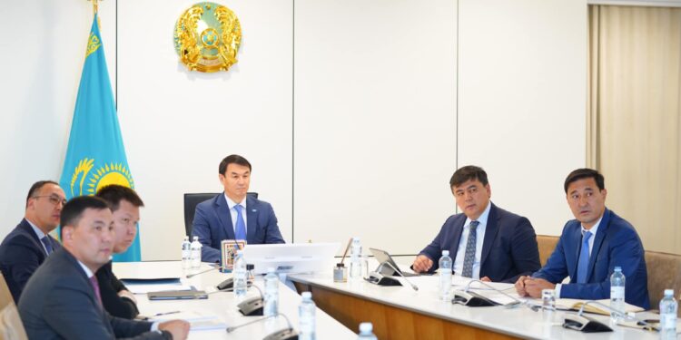 ТҮРКІСТАН: ӘУЕЖАЙ ӘЛЕУЕТІН АРТТЫРУ, ӘУЕ ЖҮК ТАСЫМАЛЫН ІЛГЕРІЛЕТУ ЖОЛДАРЫ ПЫСЫҚТАЛДЫ