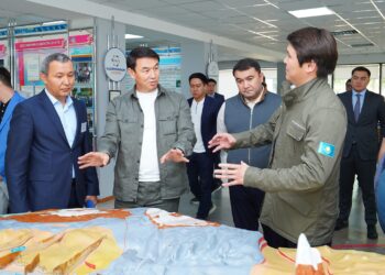 ТҮРКІСТАН: СОЗАҚТАҒЫ ІРІ КӘСІПОРЫНДАР ЕЛ ЭКОНОМИКАСЫНЫҢ ДАМУЫНА ҮЛЕС ҚОСЫП КЕЛЕДІ